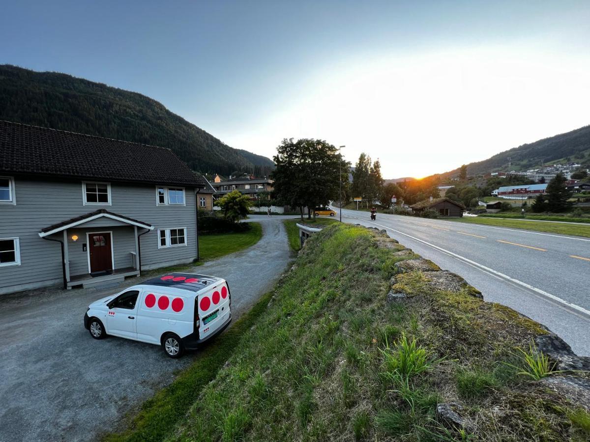 Privat Rom I Leilighet Sogndal Exterior foto