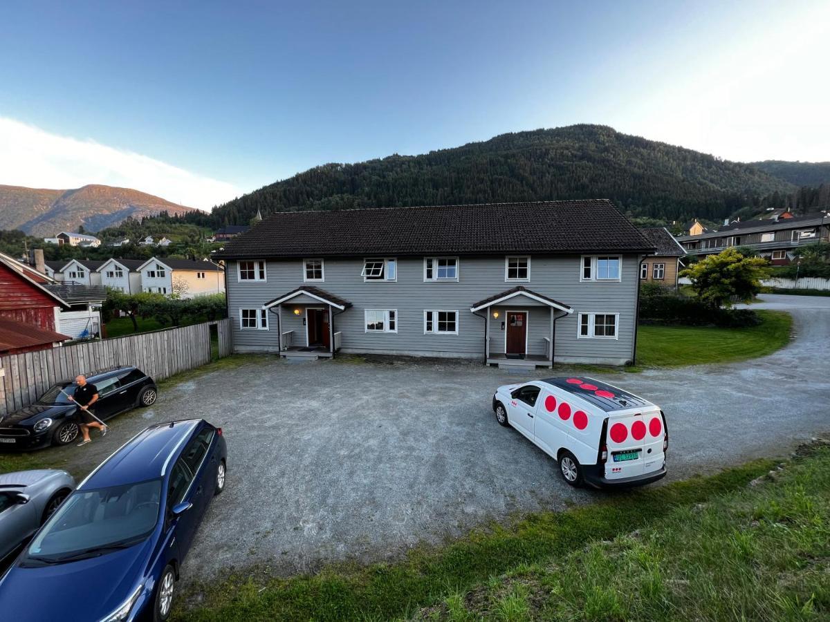 Privat Rom I Leilighet Sogndal Exterior foto